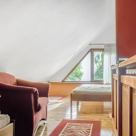 公寓 2 Bedroom Lovely In 沃林