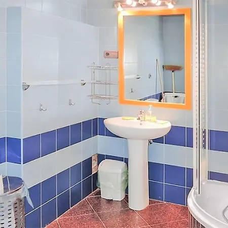 公寓 2 Bedroom Lovely In *