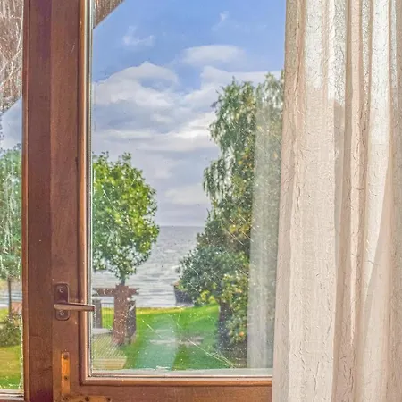 Апартаменты 2 Bedroom Lovely In *