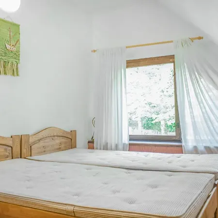 公寓 2 Bedroom Lovely In 沃林